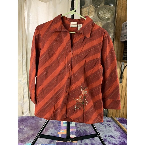 St. John’s Bay Womens Medium 3/4 Sleeve Chelsea Neck Button Up Shirt Embroidered - Picture 1 of 7